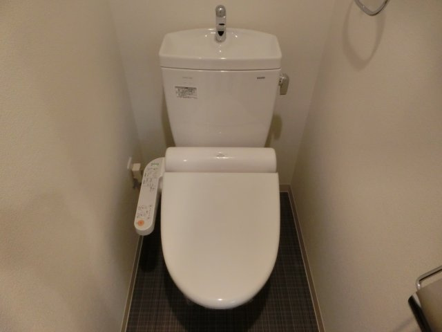 エスリード阿波座レジデンスのトイレ