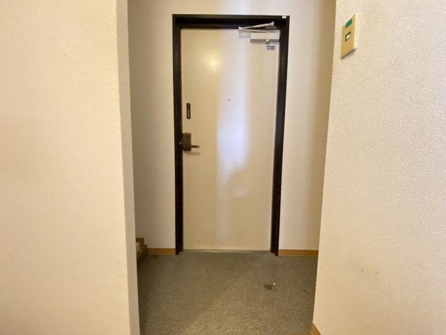 ルミエールSの玄関