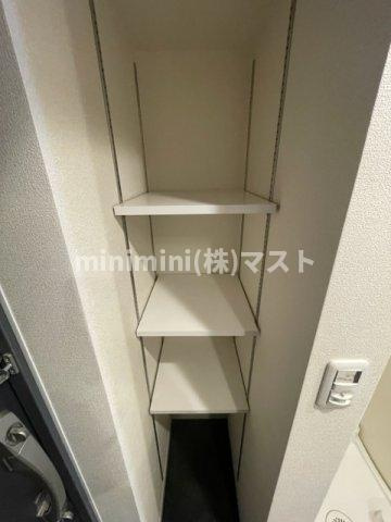 プレサンス東小橋エレディータの収納