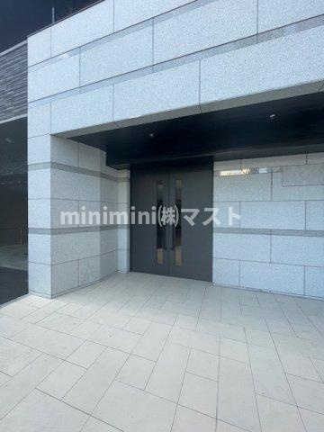プレサンス東小橋エレディータのエントランス