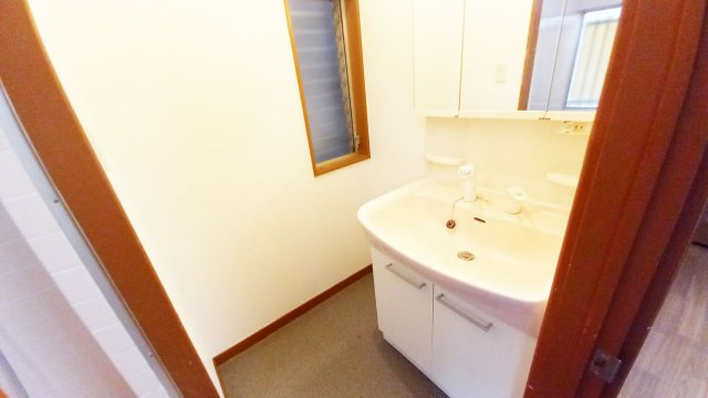 西九条町２　Ａの洗面所