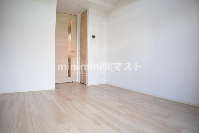 プレサンス玉造駅前ルージュの居間・リビング