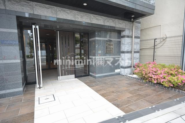 プレサンス玉造駅前ルージュのエントランス