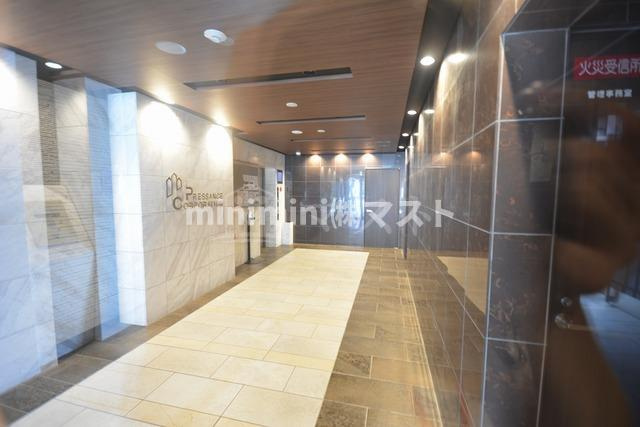 プレサンス玉造駅前ルージュのロビー