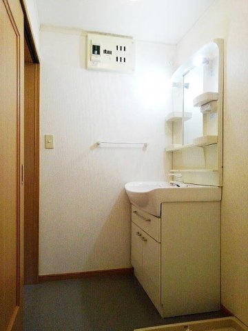 マロニエの洗面所