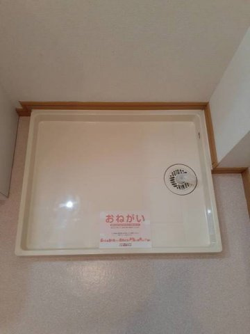 アーデント・サピー壱番館の内装|室内洗濯機置き場もあります♪