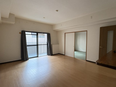 【居間・リビング】 | プリマヴェーラ | ゆったり過ごせる居間です