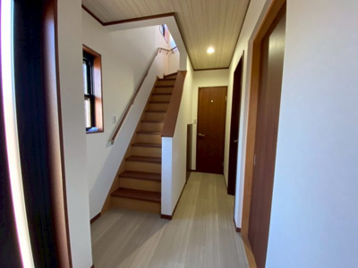 【玄関】 | 【プレイワーク伯太町2丁目・中古戸建】伯太小・平成23年建築・4LDK | 玄関です