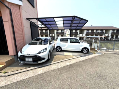 【駐車場】 | 【プレイワーク伯太町2丁目・中古戸建】伯太小・平成23年建築・4LDK | 駐車場があるので、車を買う予定の方も安心です