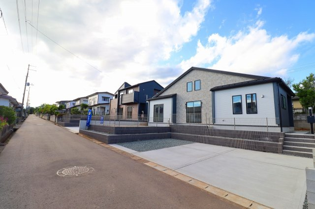 新築戸建・建売　福島市蓬莱町五丁目　BLOOMING GARDEN　全2棟の駐車場