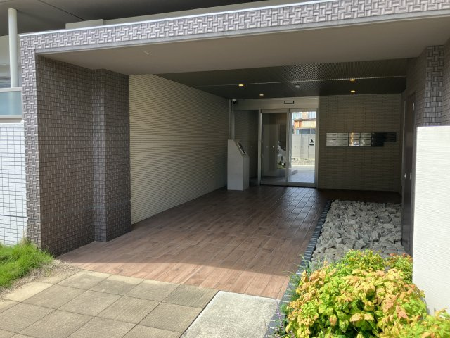 ホームクラルスのエントランス