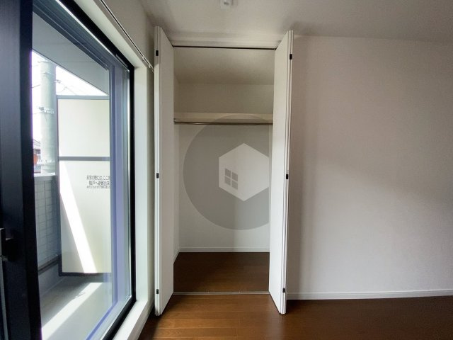 東大阪市荒本２丁目のハイツの収納