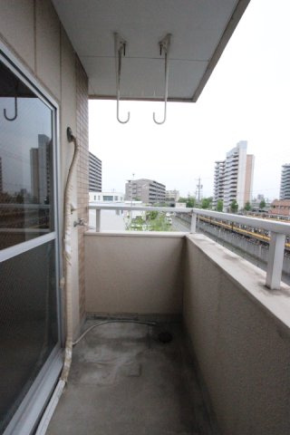 アベニュー服部のバルコニー