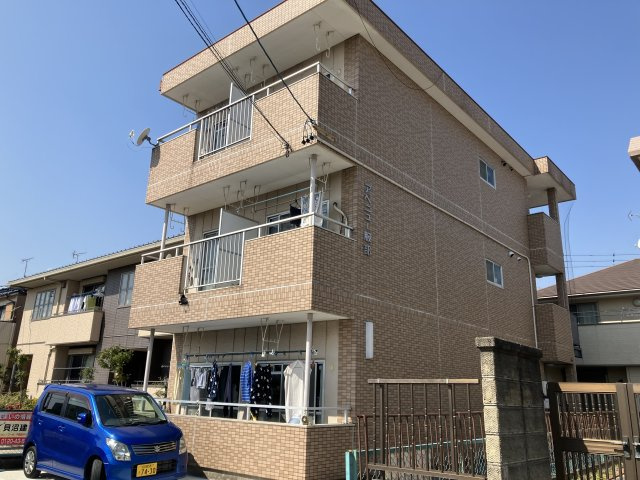 アベニュー服部の外観