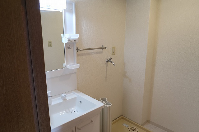 パインビレッジの洗面所|スペースが確保できる洗面所です