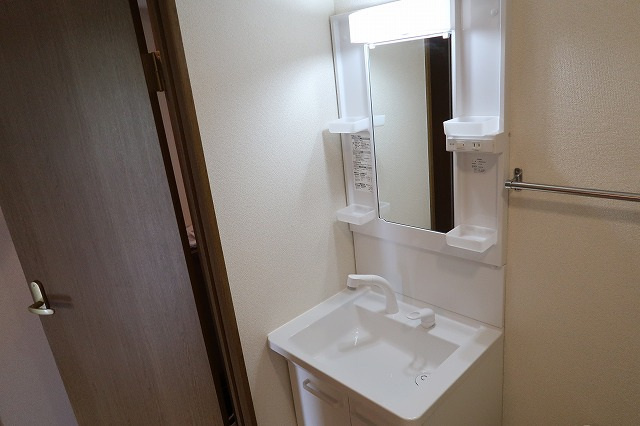 パインビレッジの洗面所|スペースが確保できる洗面所です