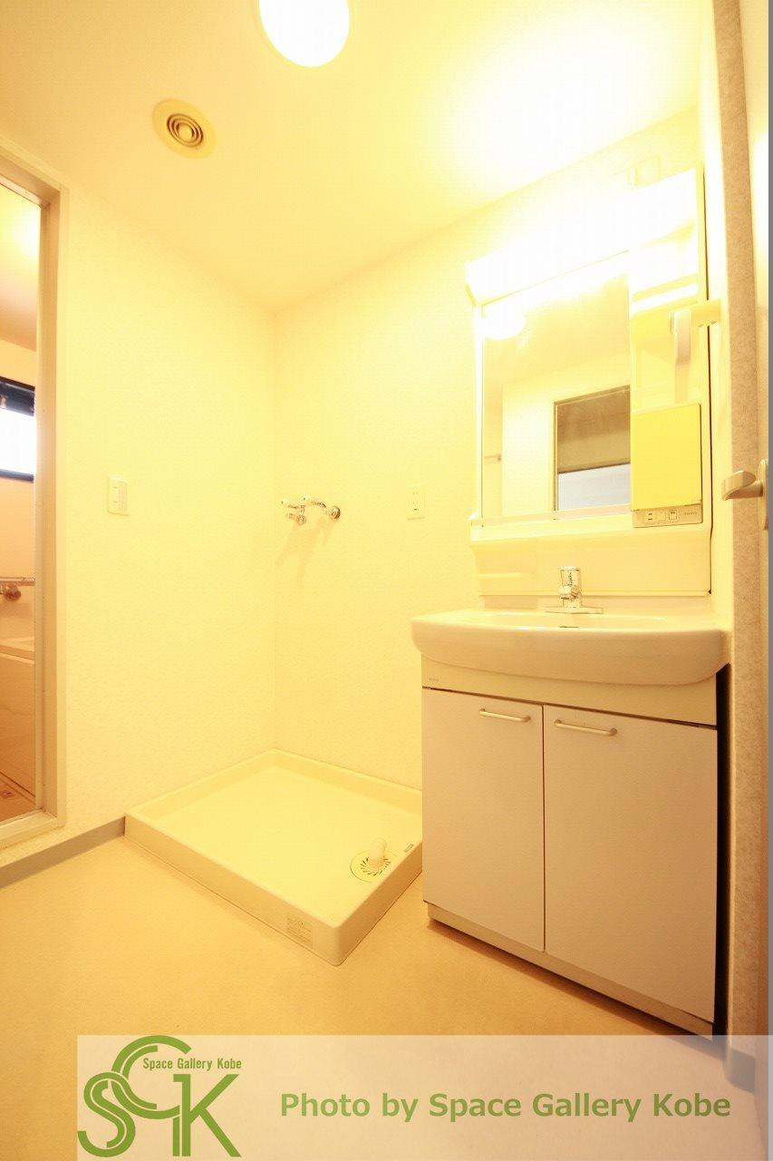 井吹東シティコートの洗面所|※お部屋により仕様が異なる可能性があります。