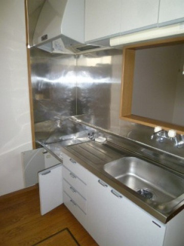 レジデンス川本A棟のキッチン|お料理しやすいキッチンです