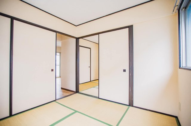 大阪市東淀川区　１棟売りマンション♪令和７年６月外壁塗装工事済！の和室