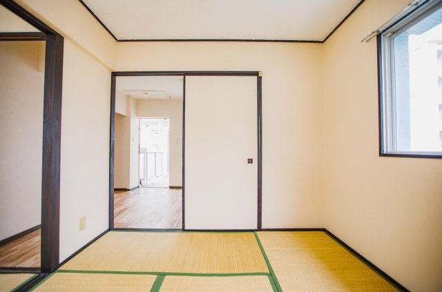 大阪市東淀川区　１棟売りマンション♪令和７年６月外壁塗装工事済！の和室