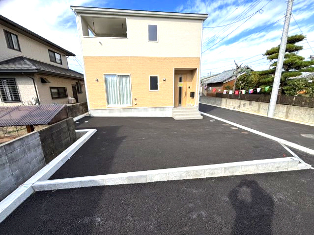 クレイドルガーデン筒井3号棟　松前町筒井第4-3号棟(全4棟)　新築建売分譲3号棟の駐車場