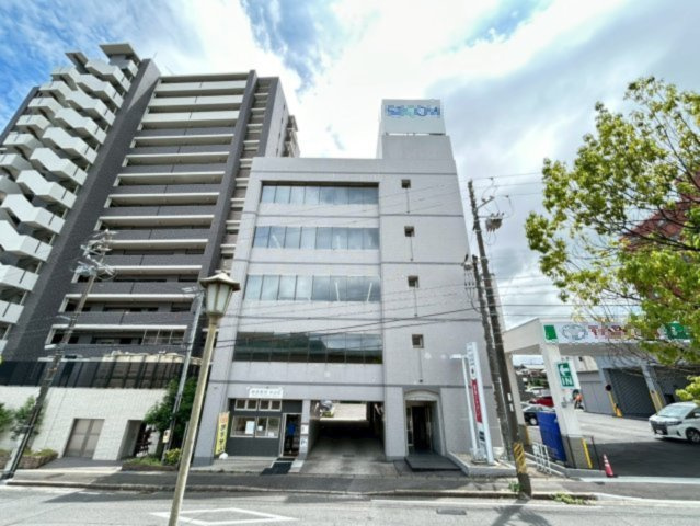 雁宿中埜ビルの外観