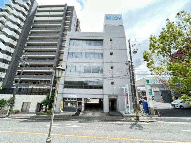 雁宿中埜ビルの外観
