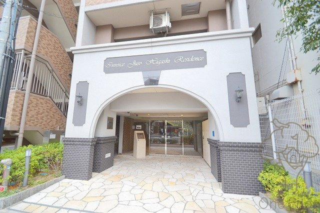 CITY SPIRE十三東のエントランス