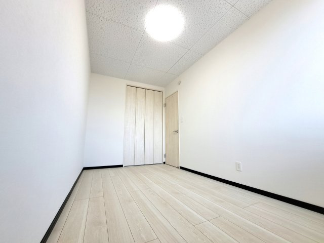 クリスタルステージⅠの洋室