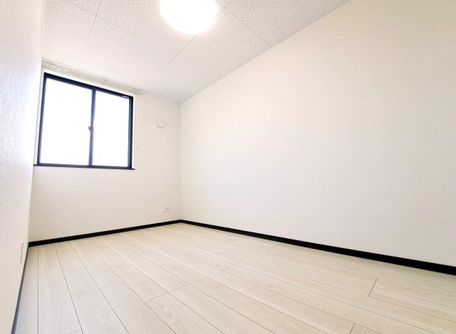 クリスタルステージⅠの洋室