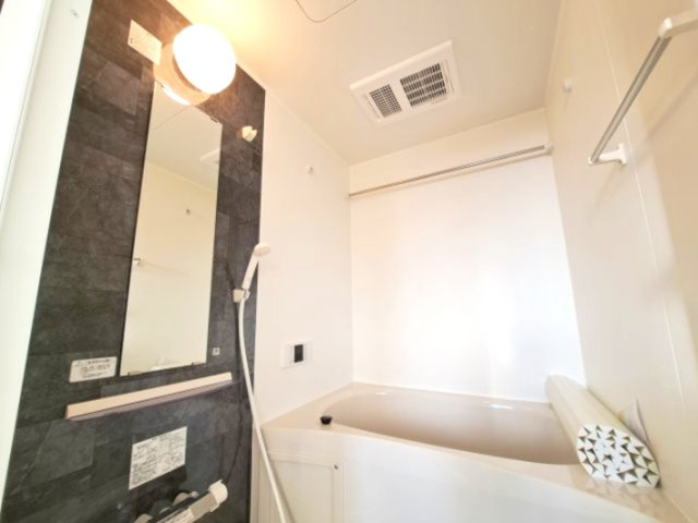 クリスタルステージⅠの浴室