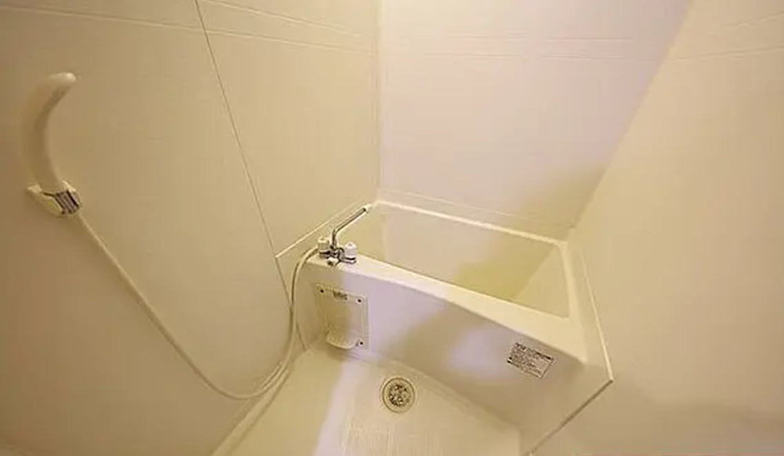 名古屋市守山区鳥羽見1丁目　１棟売りアパートの浴室