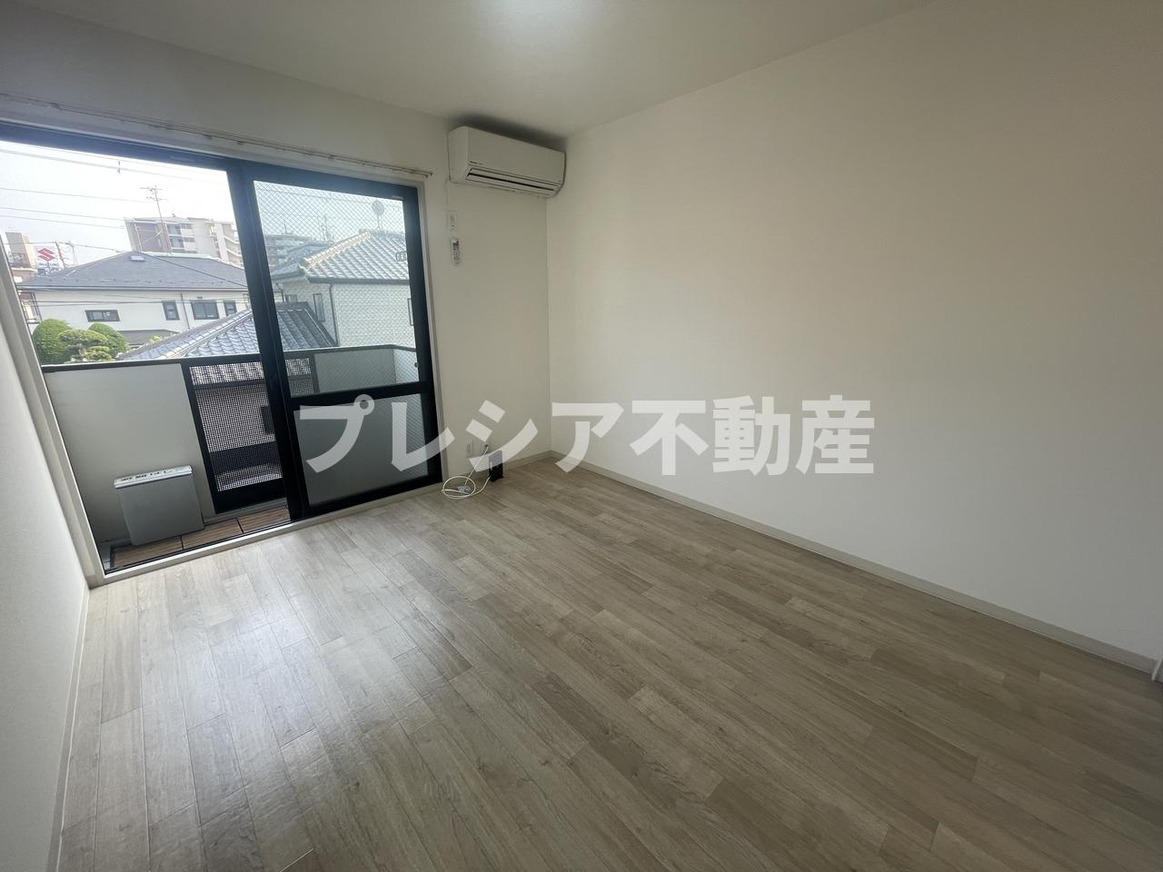 ラッキータウン 2番館の居間・リビング
