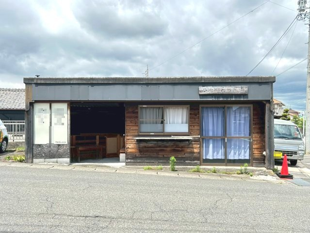 半田市亀崎町六丁目店舗