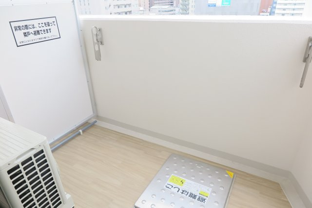 エステムコート南堀江Ⅲチュラのバルコニー