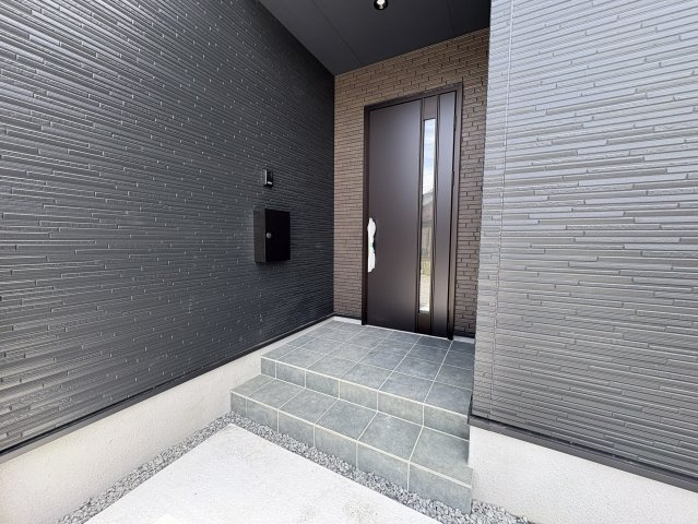 行橋市大橋1丁目4期　新築一戸建ての外観|ポストは壁付けでスッキリした印象です♪
【行橋市　新築一戸建て】