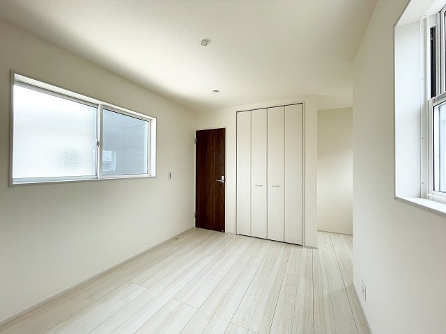 新築戸建・建売　福島市八島田字八幡北第2 Livele Garden　全2棟の洋室|フリースペースがある洋室なので寝室と作業スペースの空間にメリハリをつけることができます！