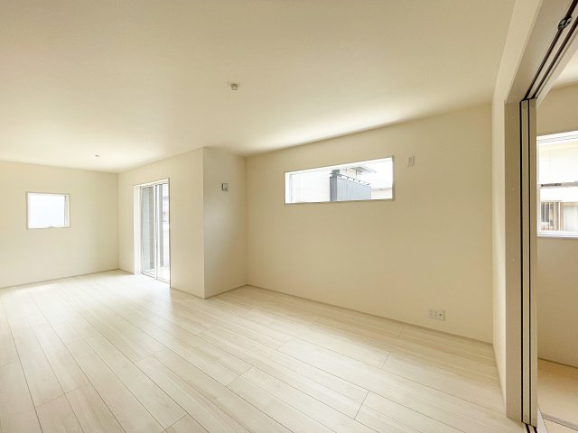 新築戸建・建売　福島市八島田字八幡北第2 Livele Garden　全2棟の居間・リビング