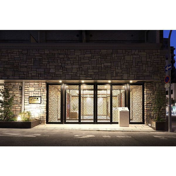 ラクラス本町東のエントランス