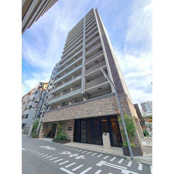 ラクラス本町東の外観