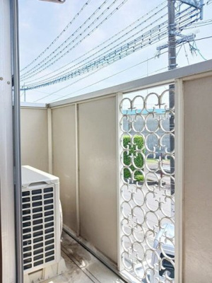 【バルコニー】 | ピースフルハイツ | お洗濯にも便利なバルコニー付き