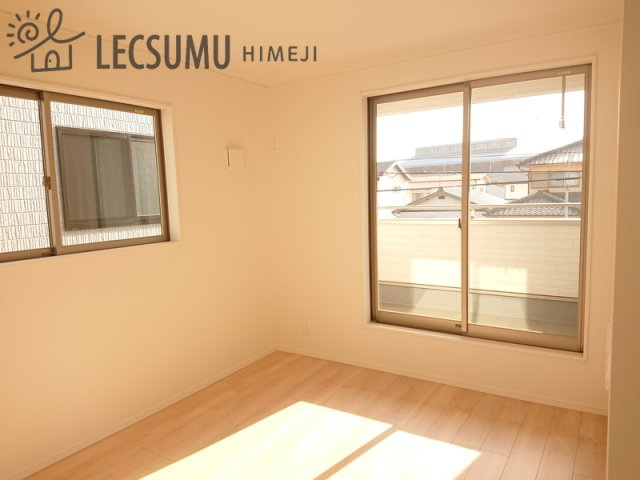 姫路市飾磨区西浜町第6/新築戸建の洋室|同社施工例