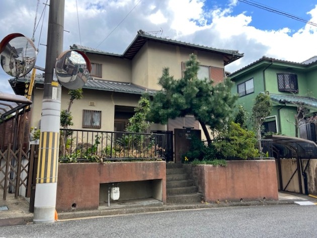閑静な住宅地☆全居室６帖以上の５ＬＤＫ☆カーポート駐車１台ＯＫ☆八幡市橋本新石の外観|外観