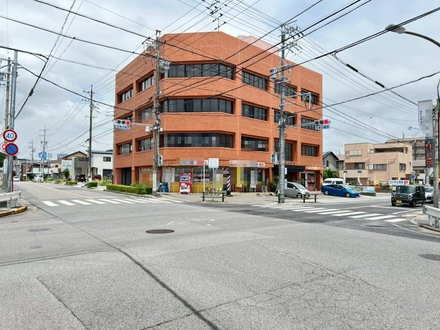 協和ビルの周辺