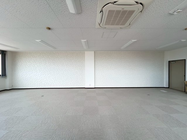協和ビルの内装