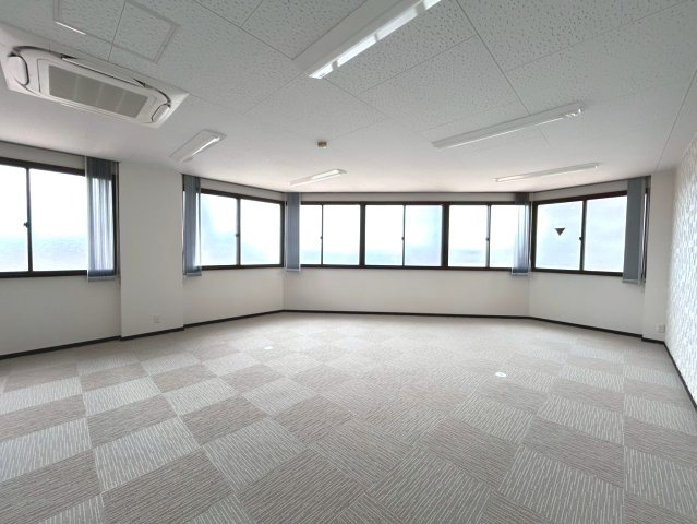 協和ビルの内装