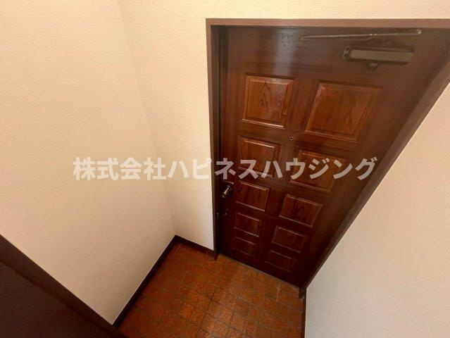 ジュネス亜梨の玄関