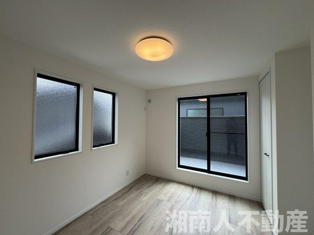 高座郡寒川町宮山の中古一戸建の洋室|広々とした洋室です