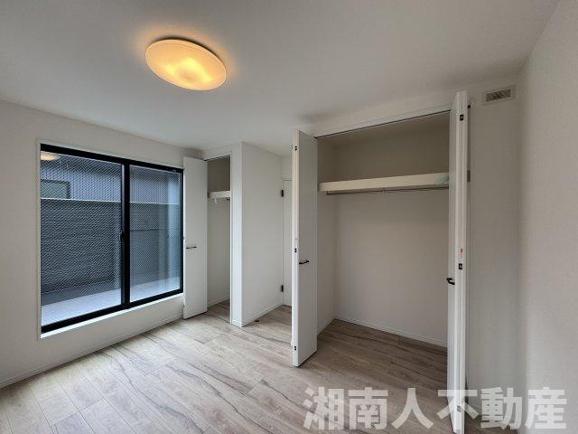 高座郡寒川町宮山の中古一戸建の洋室|ゆったりした洋室です