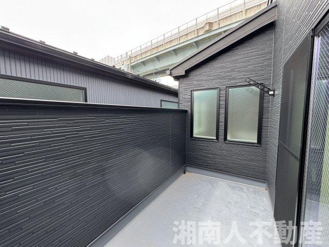 高座郡寒川町宮山の中古一戸建のバルコニー|落ち着いた時間を過ごせるバルコニーです